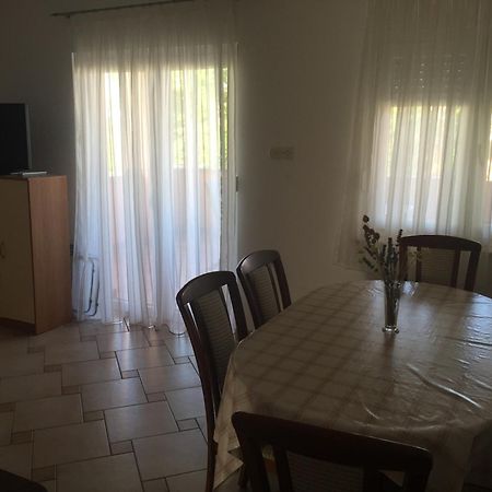 Apartments Vidovic Povljana Rum bild